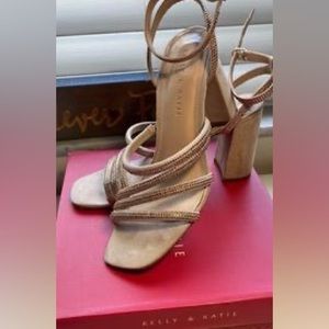 Kelly & Katie Shoes size 8